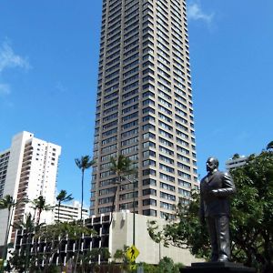 Holiday Inn Express Waikiki, An Ihg Hotel